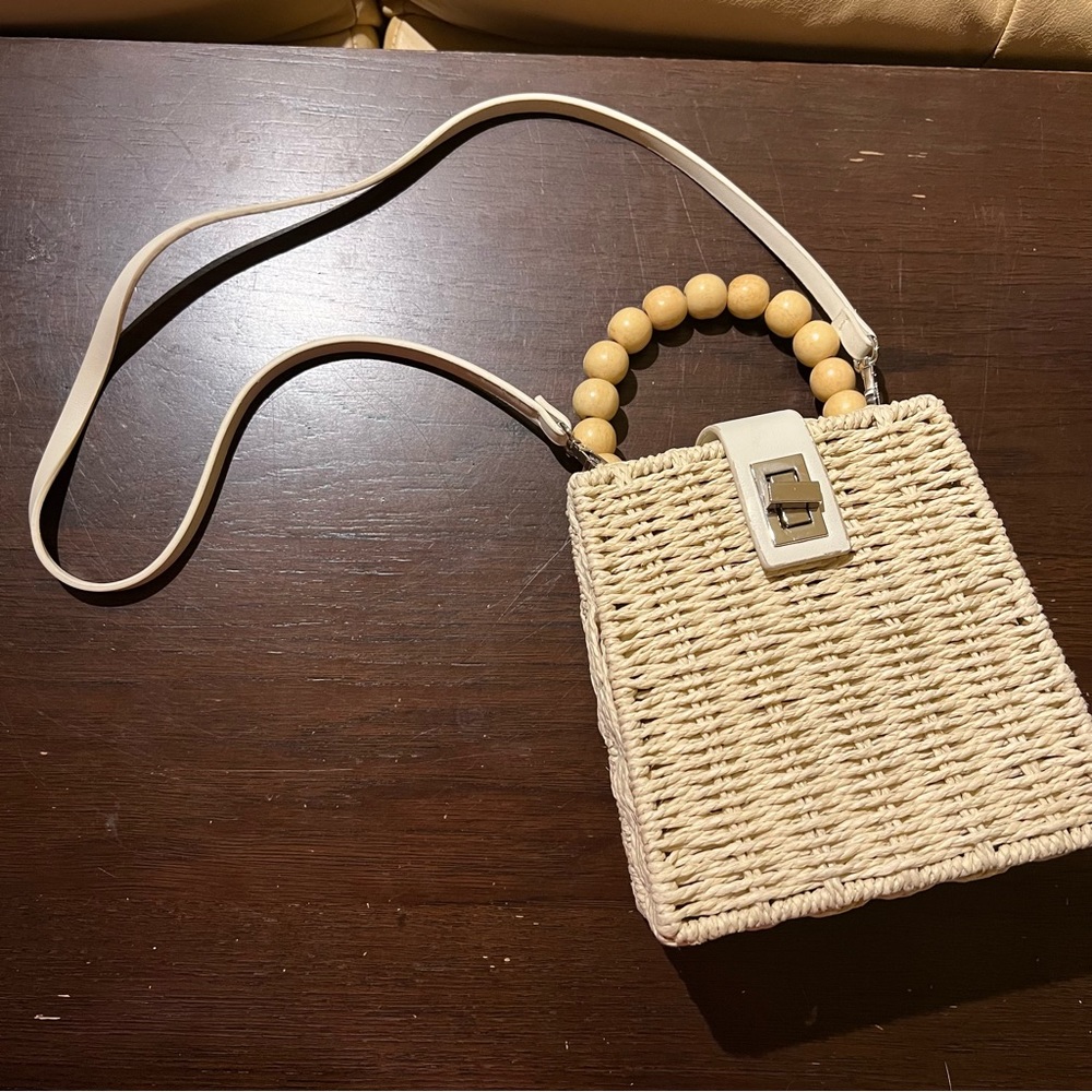 Wicker Purse - Picture 2 of 12